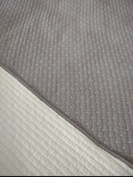 Bee & Willow Other - Bee & Willow Cotton Quilt Reversible